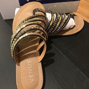 Beans new Venus Sandler size 6